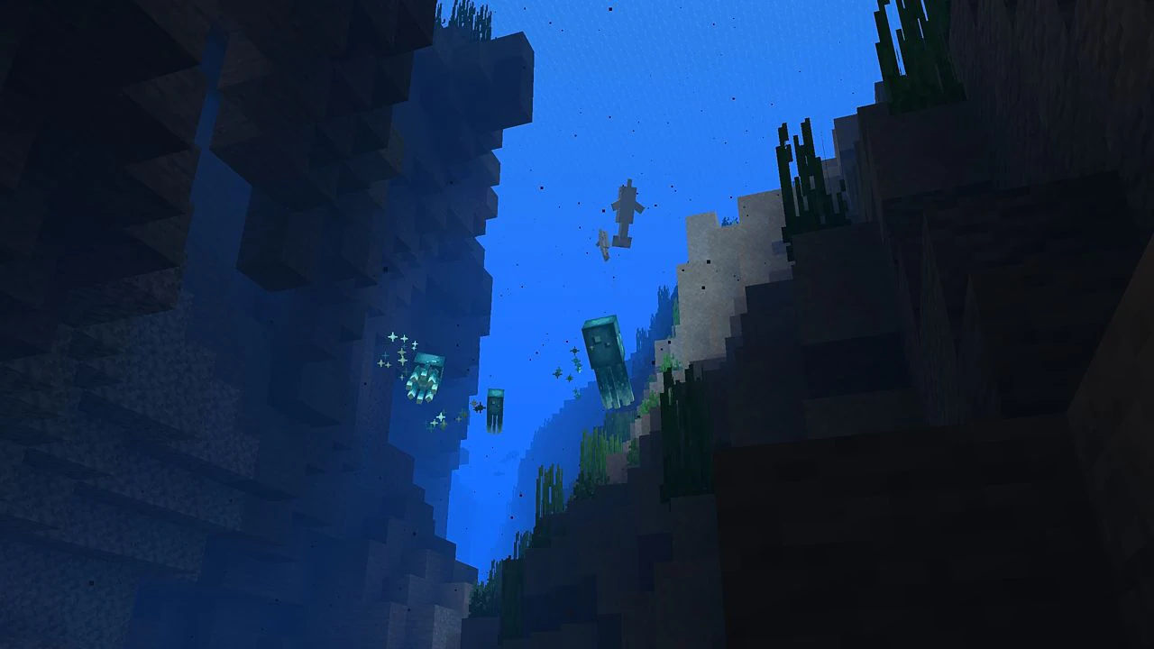 Image which showcases the baby squids and dolphins in the new 1.21.2 update.